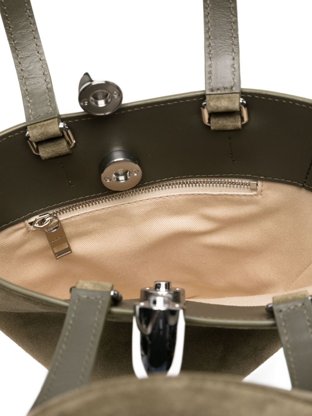 25HBAW00389 AC09A04560 JACQUEMUS