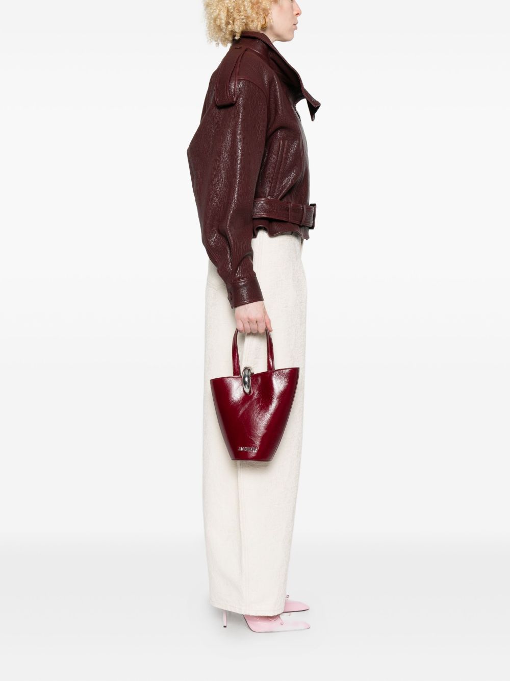 25HBAW00389 AC20C01490 JACQUEMUS