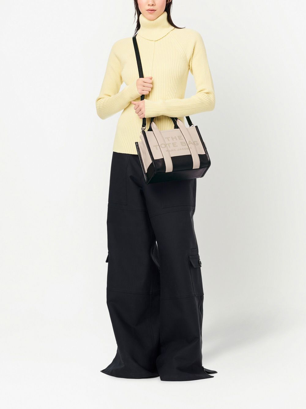H006L01RE22 #112 MARC JACOBS
