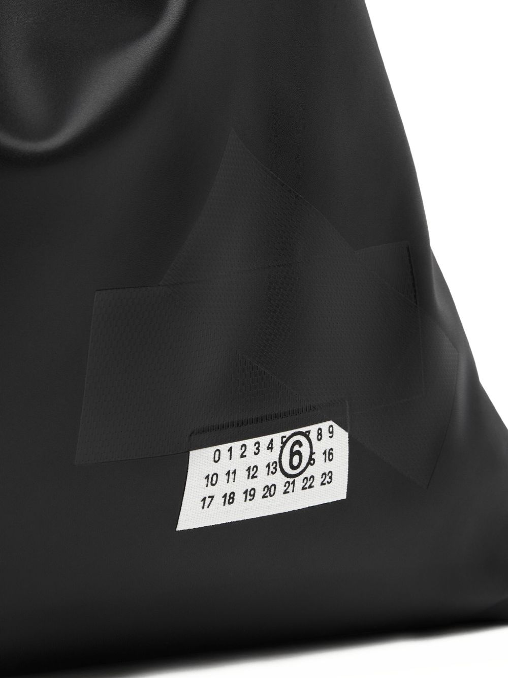 S54WD0039 P8757T8013 MM6 MAISON MARGIELA