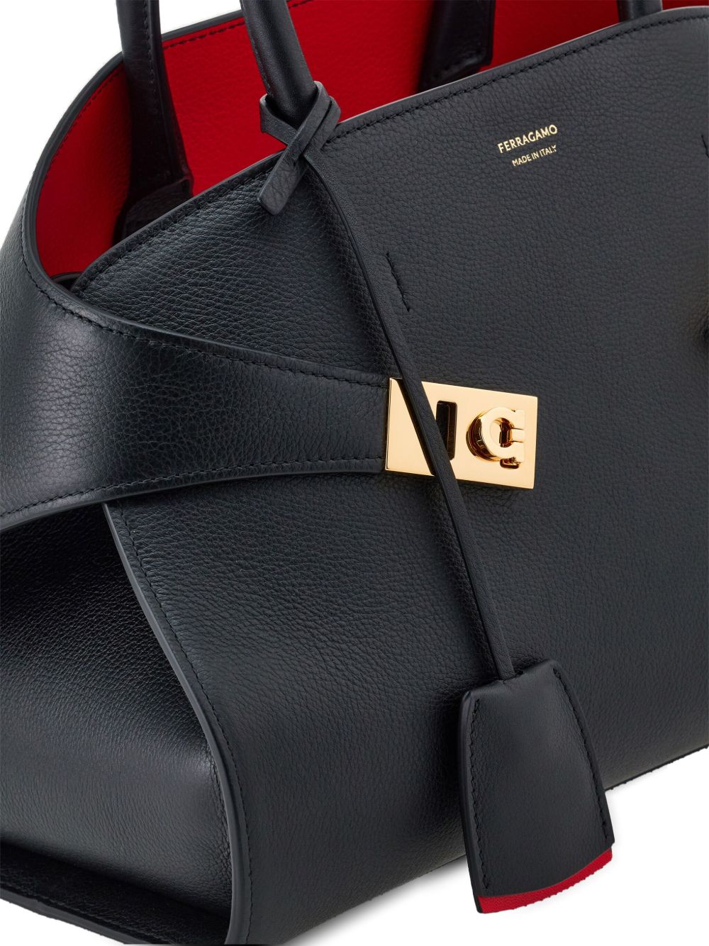 767814 215608NERO SALVATORE FERRAGAMO