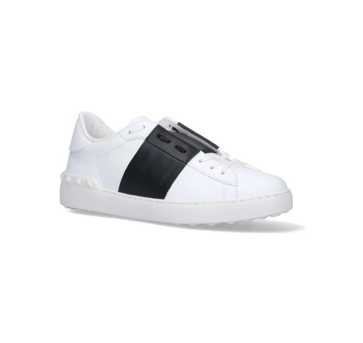 7Y2S0830* BLUA01 VALENTINO