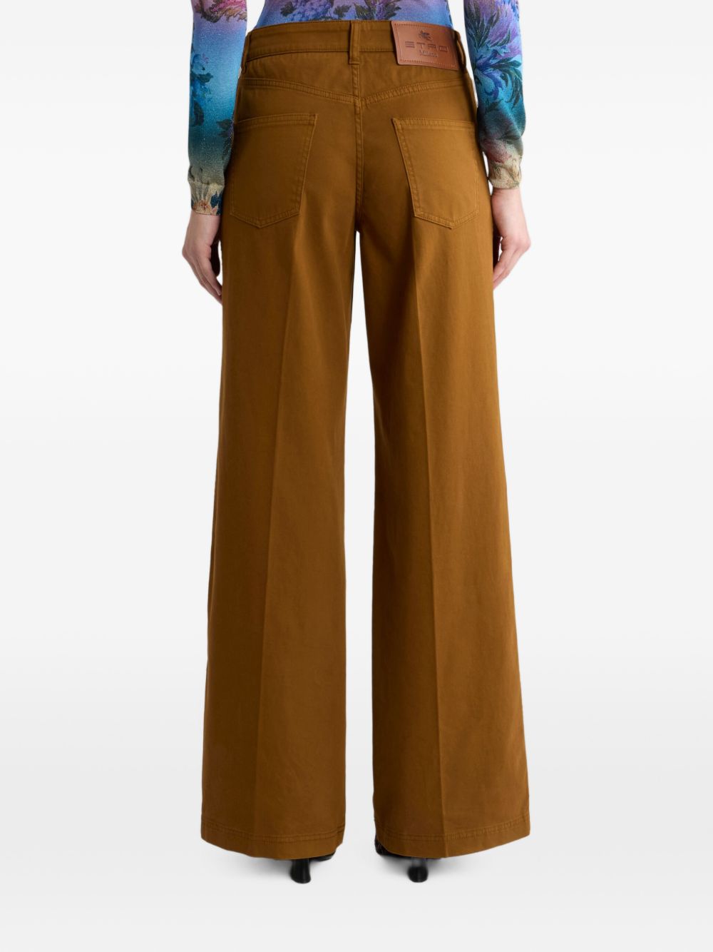 WRNB0040 AV689Y0412 ETRO
