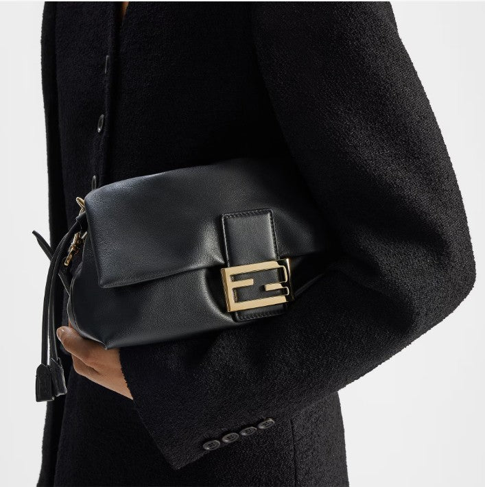 8BR856* B1ZKF0QA1 Fendi*