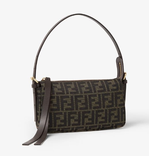 8BS123* B17AF14YN FENDI
