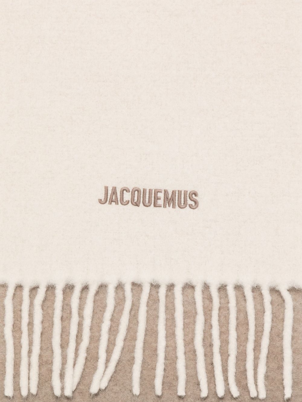 24HACU00574 AOT4032015 JACQUEMUS