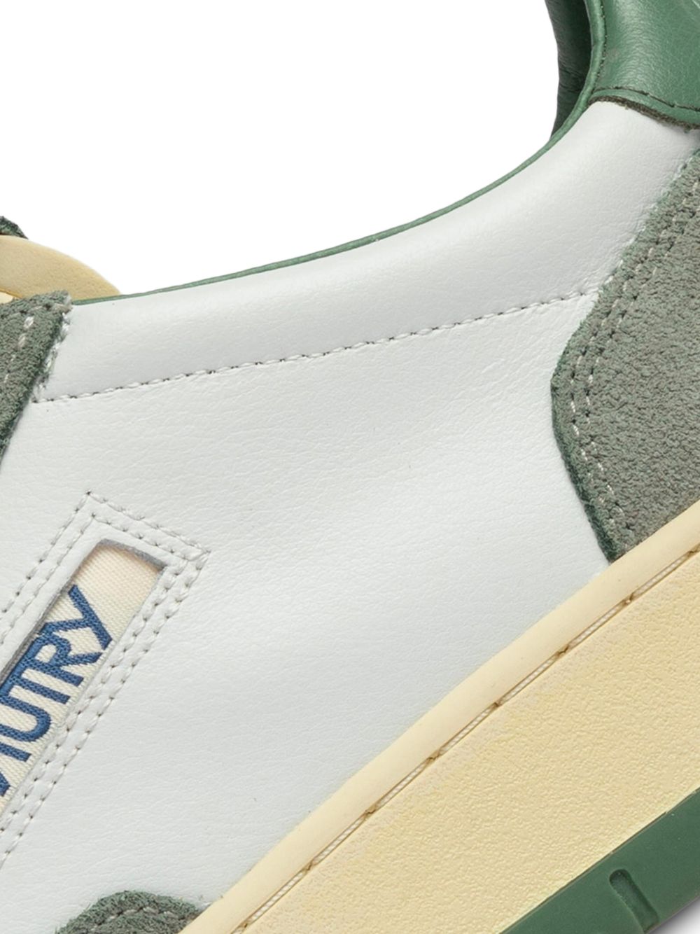 AULM BW02WHT/MILIT AUTRY