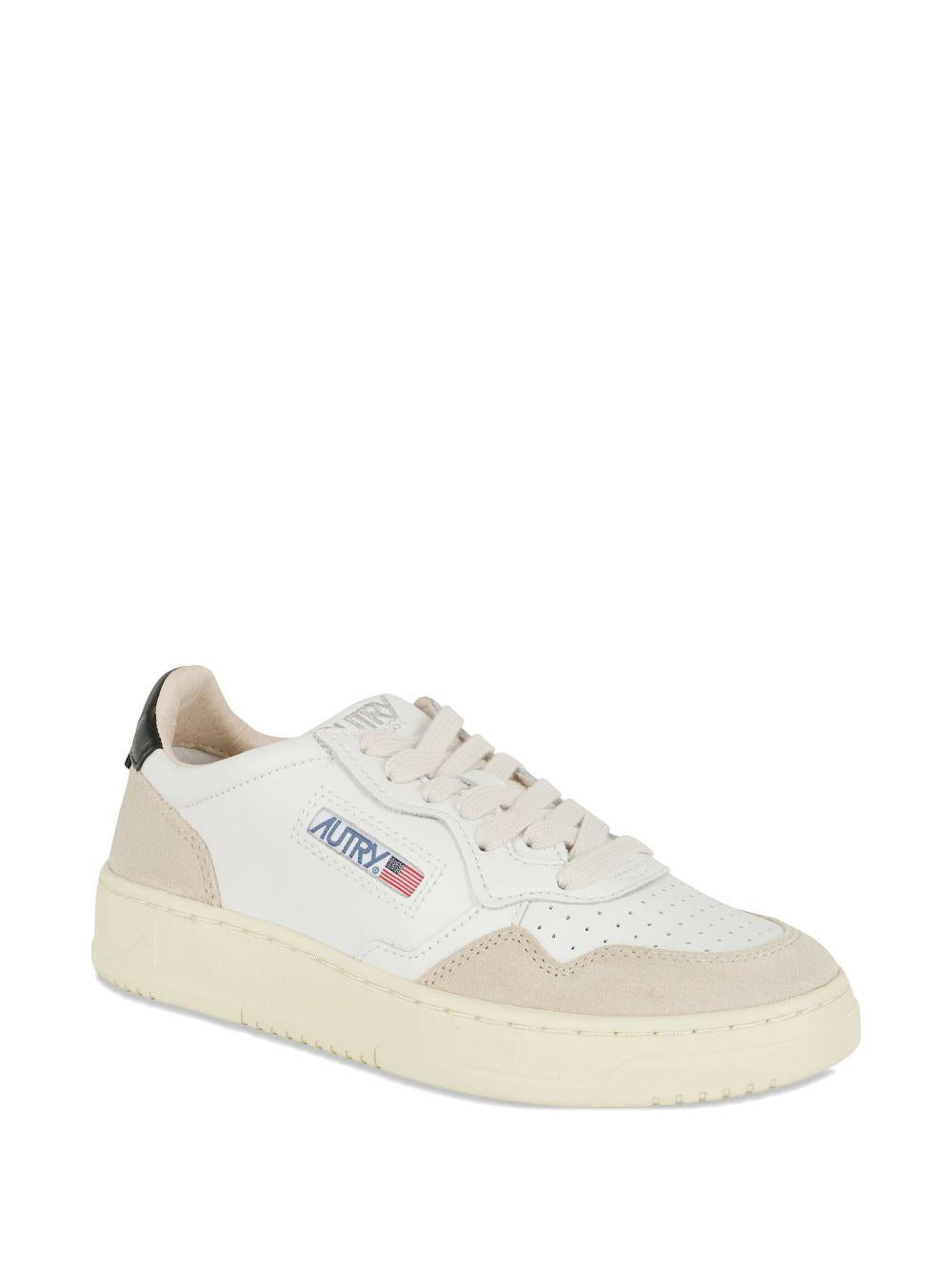 AULW LS21WHITE/BLACK AUTRY