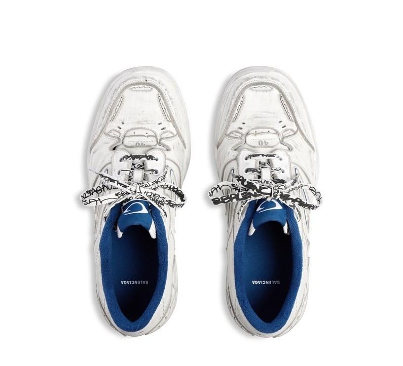 841765 WCURB9141 BALENCIAGA