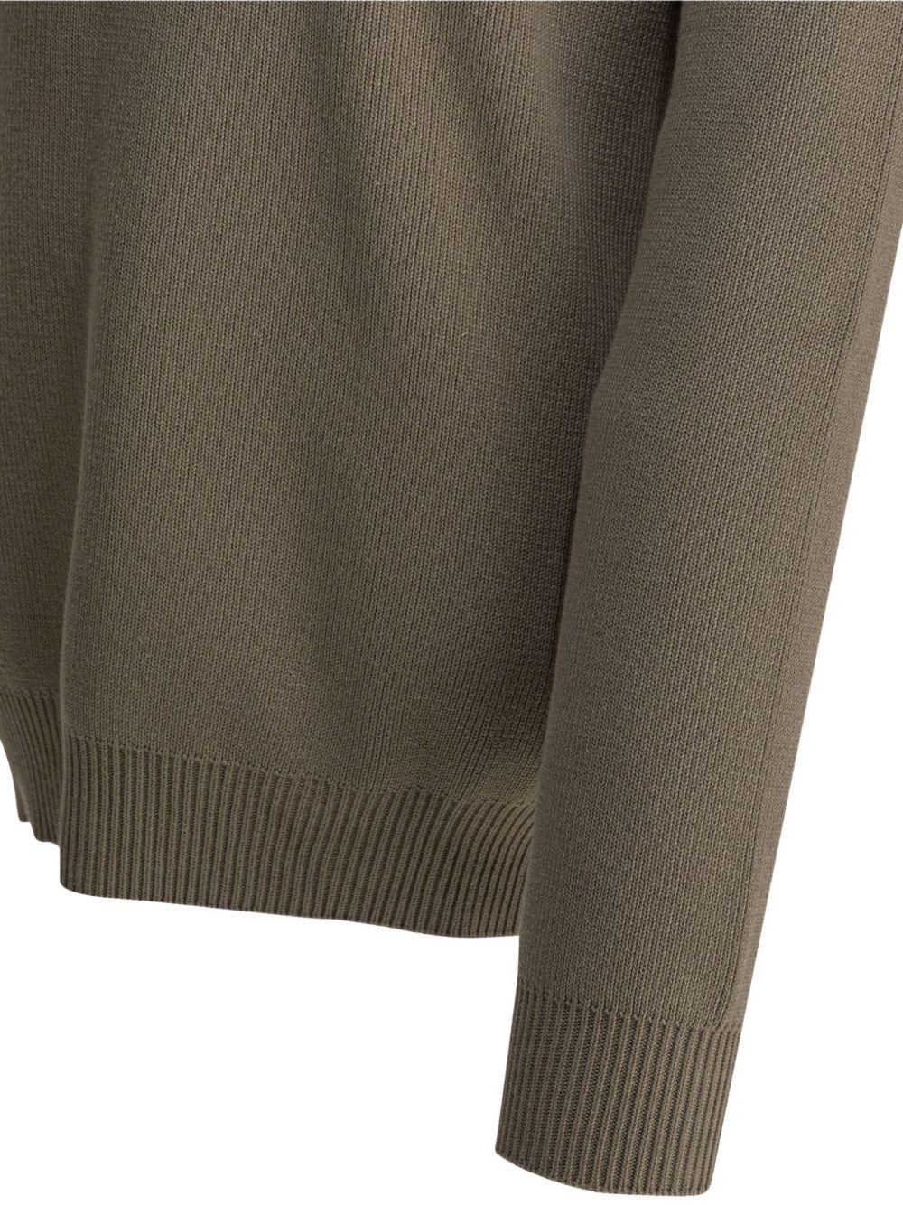 GMP00841 P00211215192 GOLDEN GOOSE