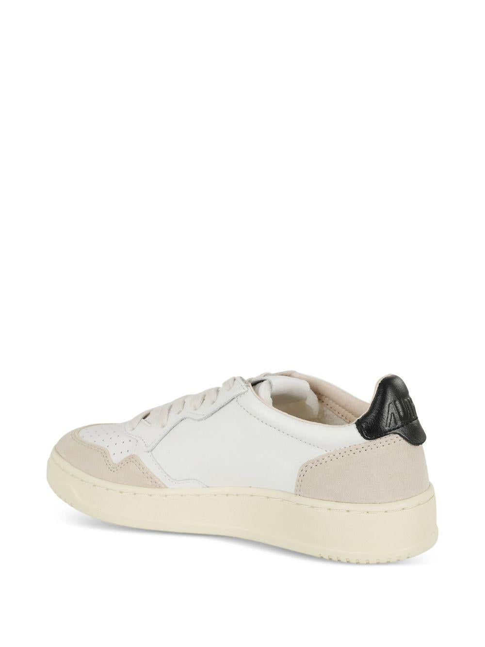 AULW LS21WHITE/BLACK AUTRY