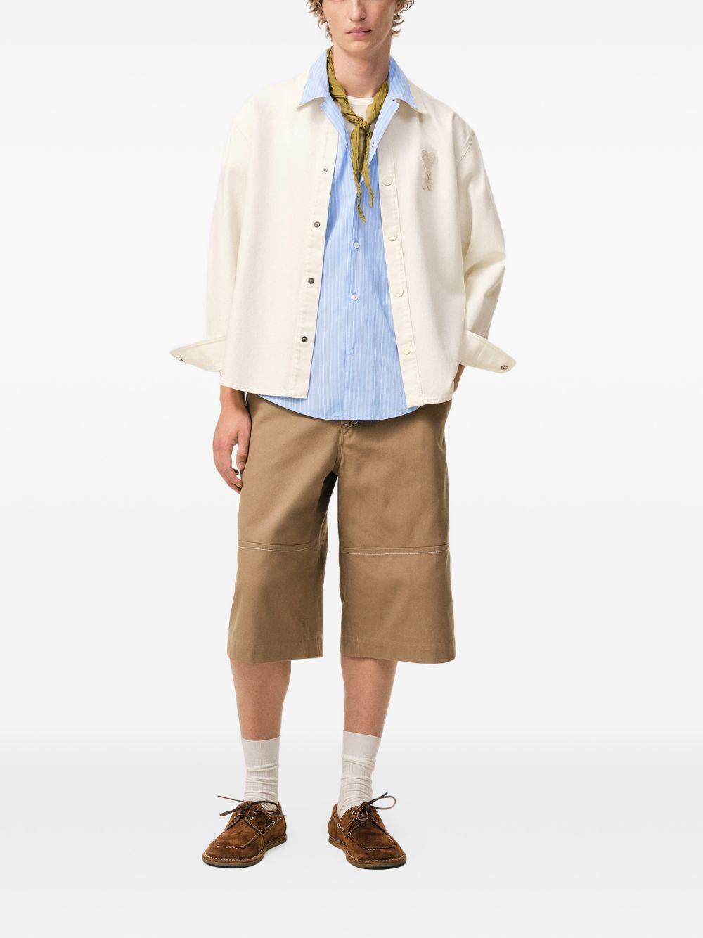 UJK897 DE0126136 AMI