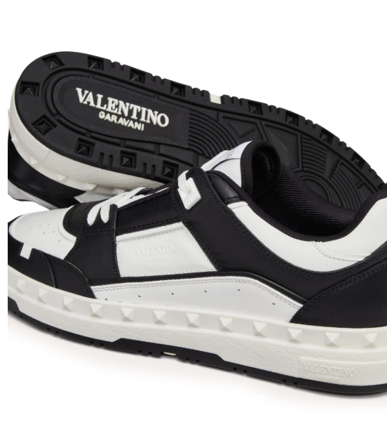 8Y2S0H43RDG* #0NI VALENTINO