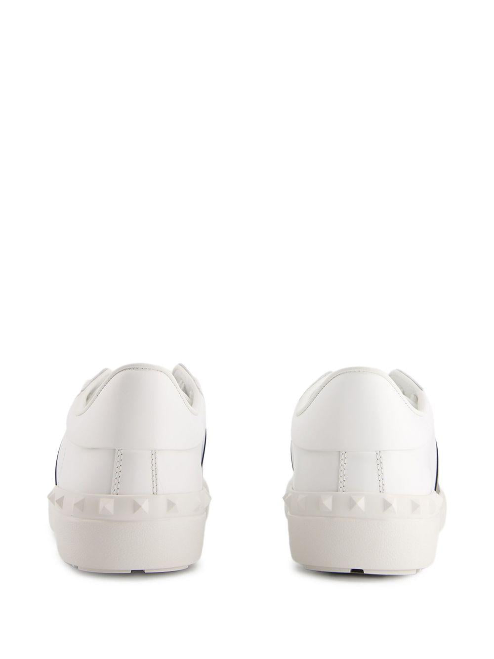 7Y2S0830* BLUA01 VALENTINO