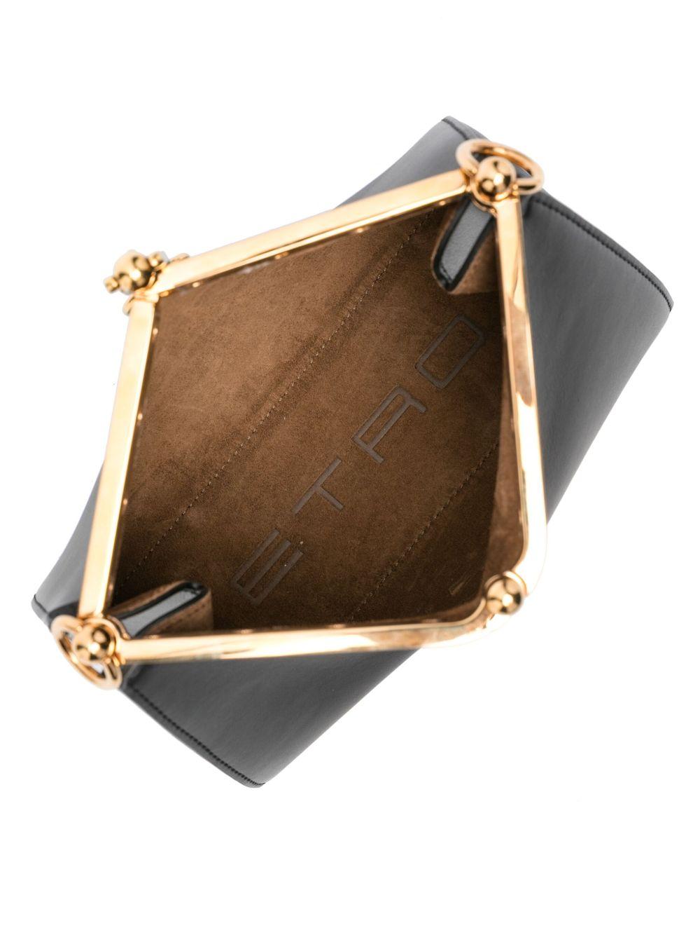 WP1B0001 AU022N0000 ETRO