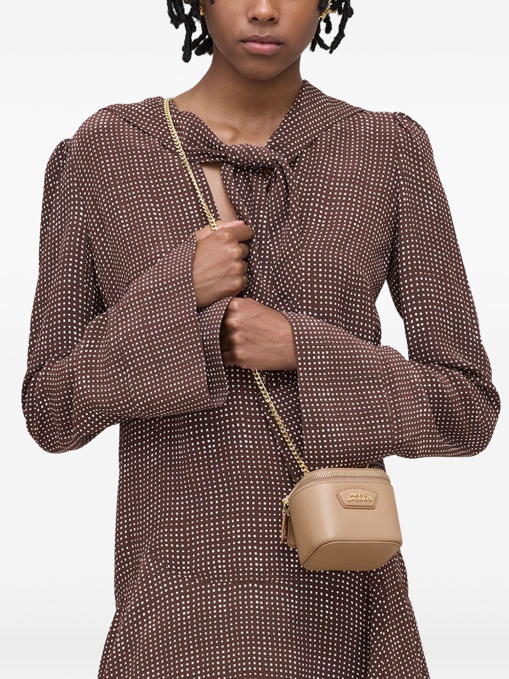 2R5SMN022S01 #230 MARC JACOBS