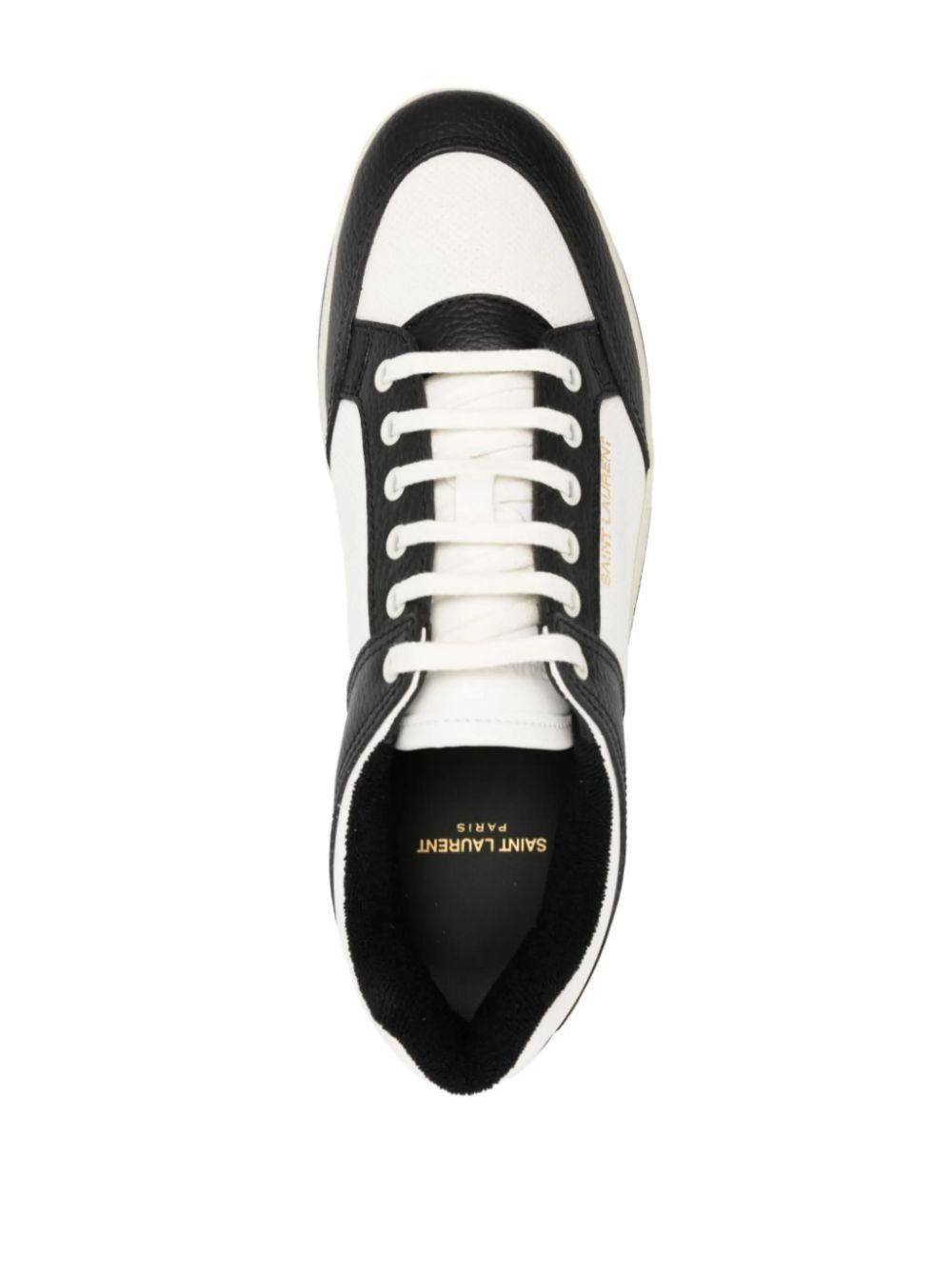 713600 AAAWR9063 SAINT LAURENT