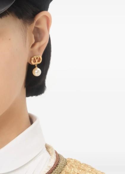 8W2J0Y78UXM* #RG5 VALENTINO