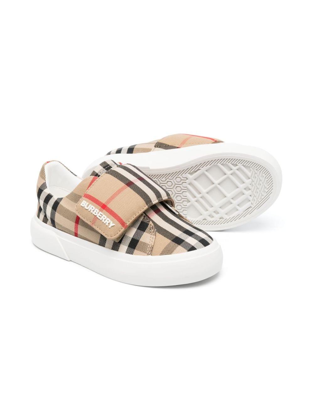 BURBERRY KIDS 8066616#A7028