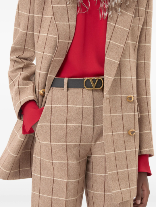 8W2T0SQ3IYR* #DRN VALENTINO