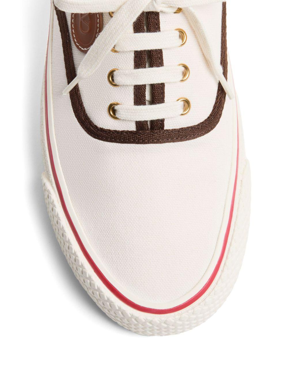 6Y2S0J87YGT* #R2T VALENTINO