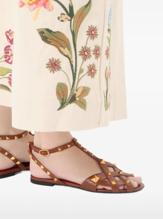 8W2S0NN3JYW* #N58 VALENTINO