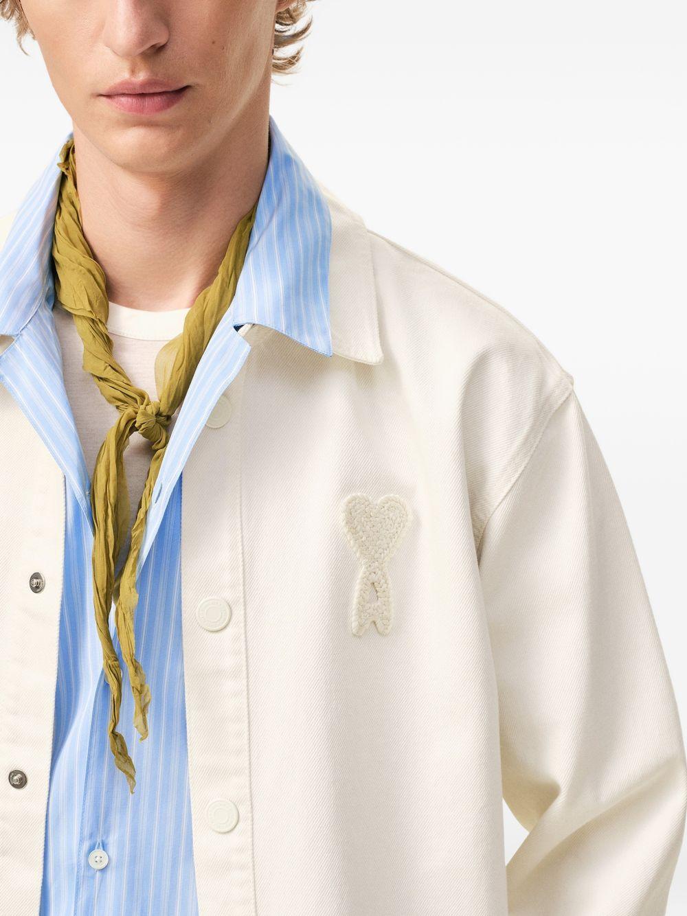 UJK897 DE0126136 AMI