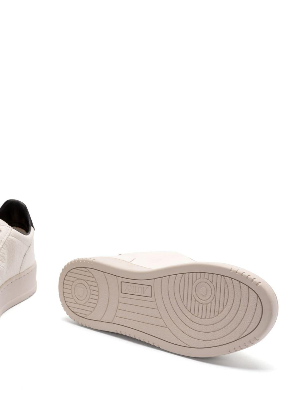 AULM LE15BK/PINECONE AUTRY