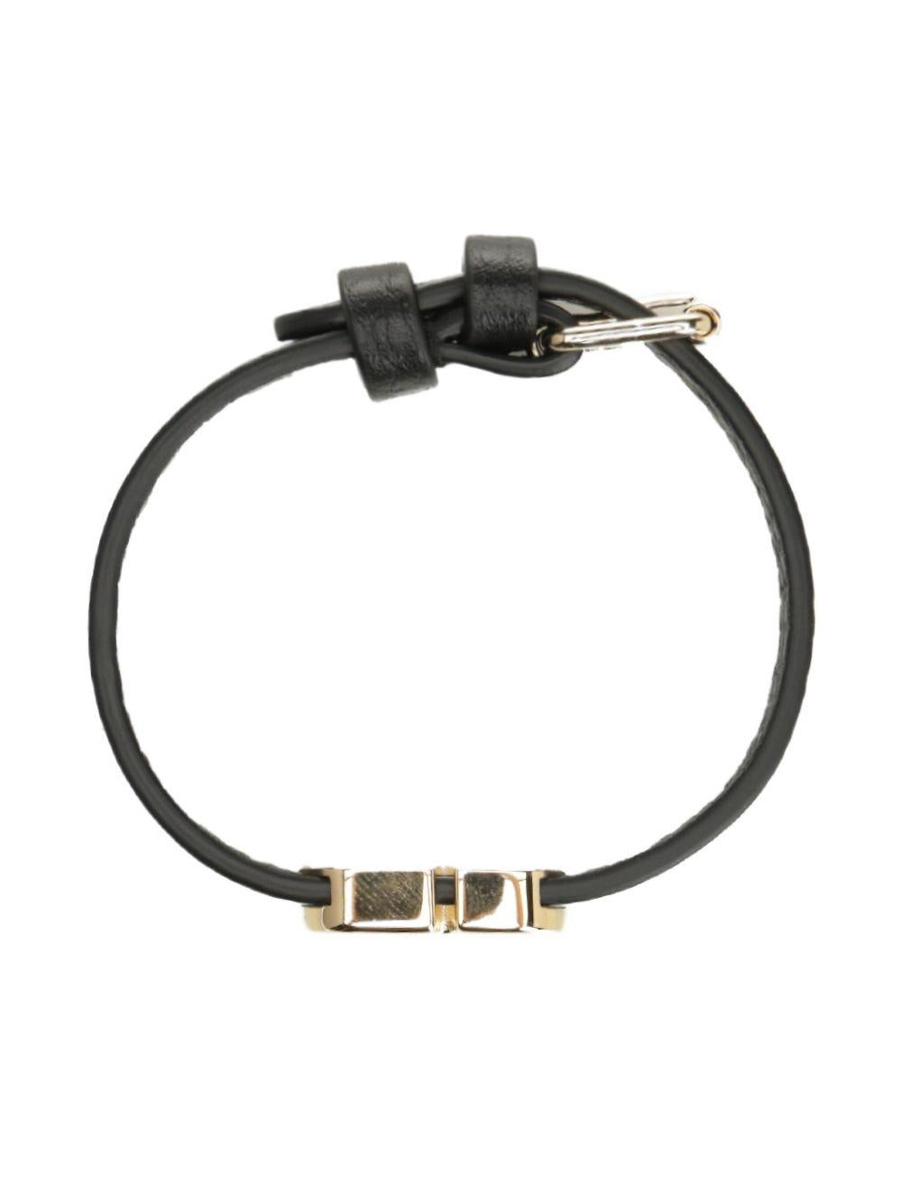 7Y2J0X63* NTP0NO VALENTINO