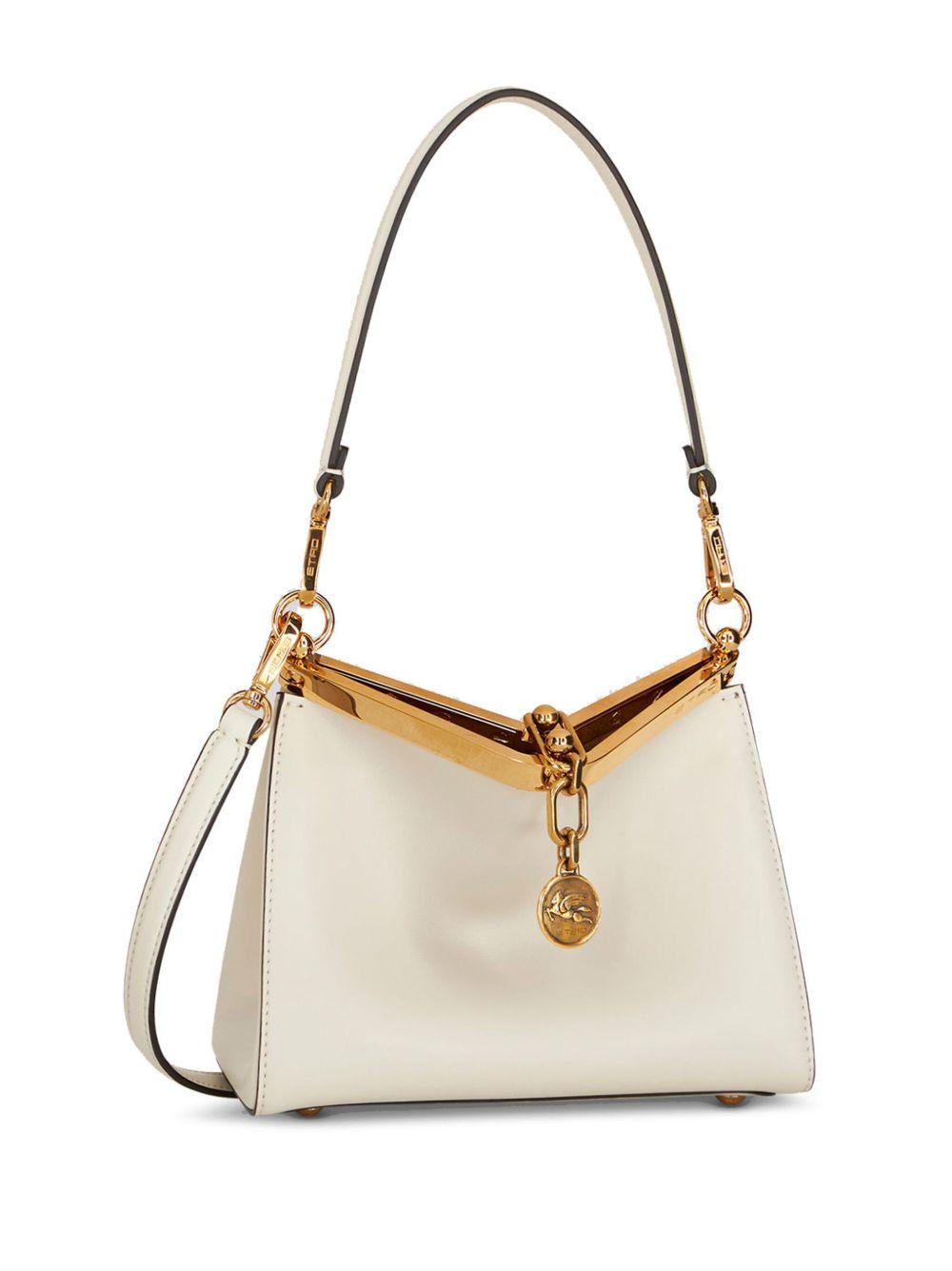 WP1B0001 AU022W1889 ETRO