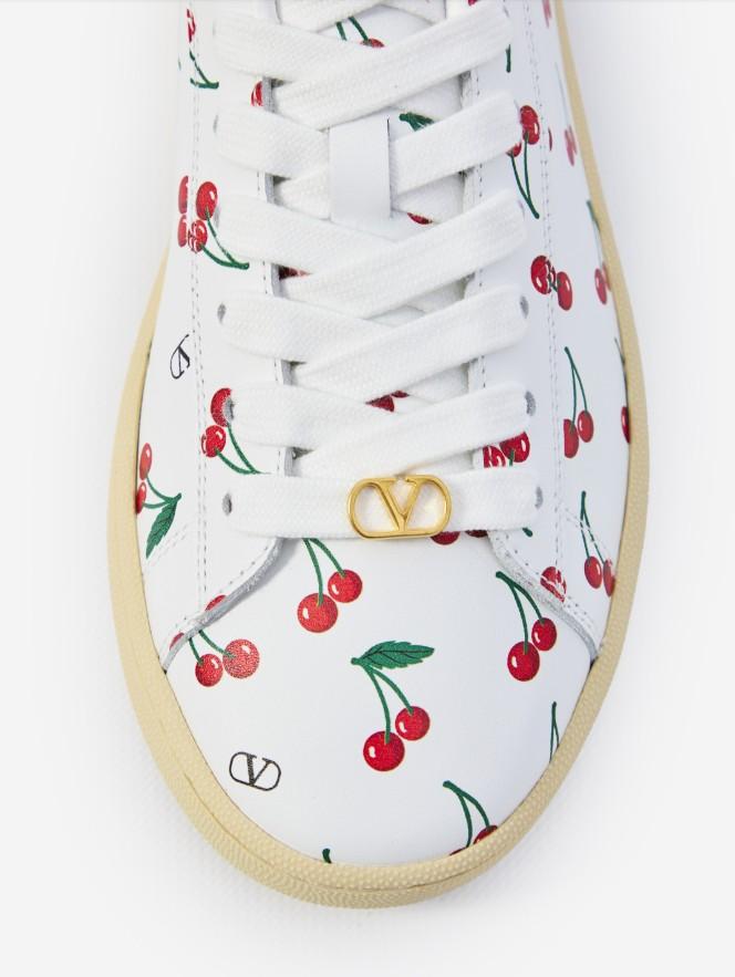 7W2S0LX9* DRJCSV VALENTINO