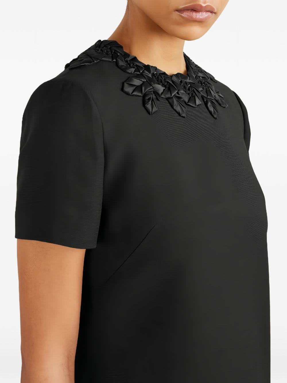 8B3VAHC61CF* #0NO VALENTINO