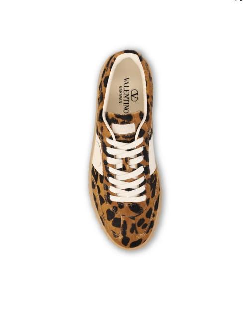 7W0S0IL9* ZQECHP VALENTINO