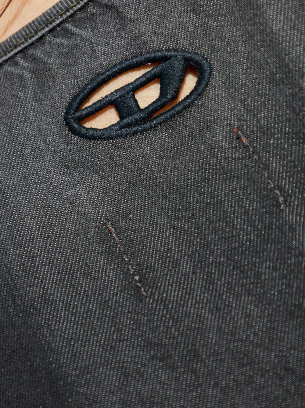 A21696 068VM02 DIESEL