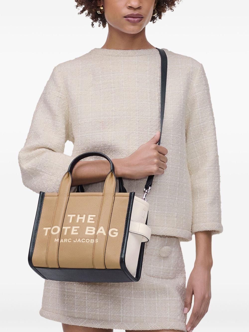 H006L01RE22 #233 MARC JACOBS