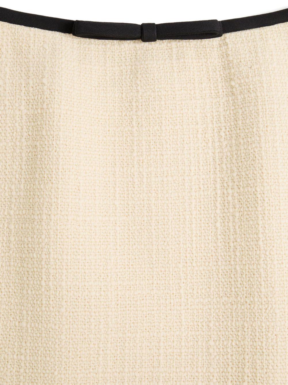 7B0RAEB0* 90YDNG VALENTINO