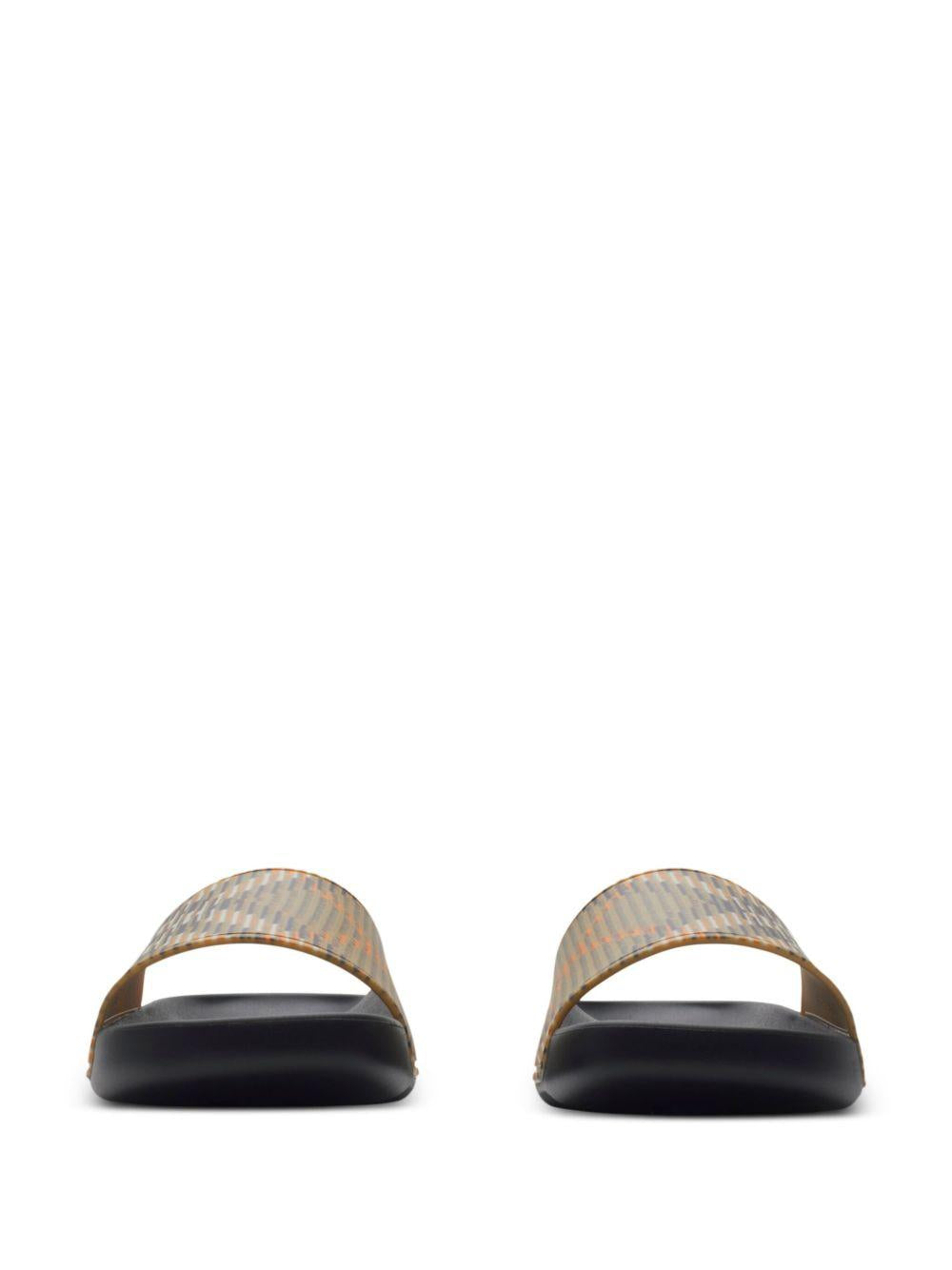 8102139 #B9368 BURBERRY