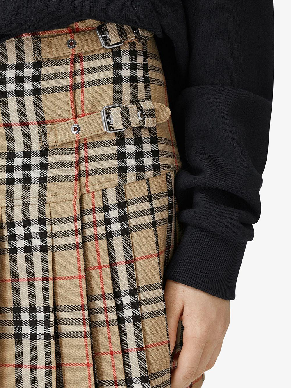 8025832 #A7028 BURBERRY