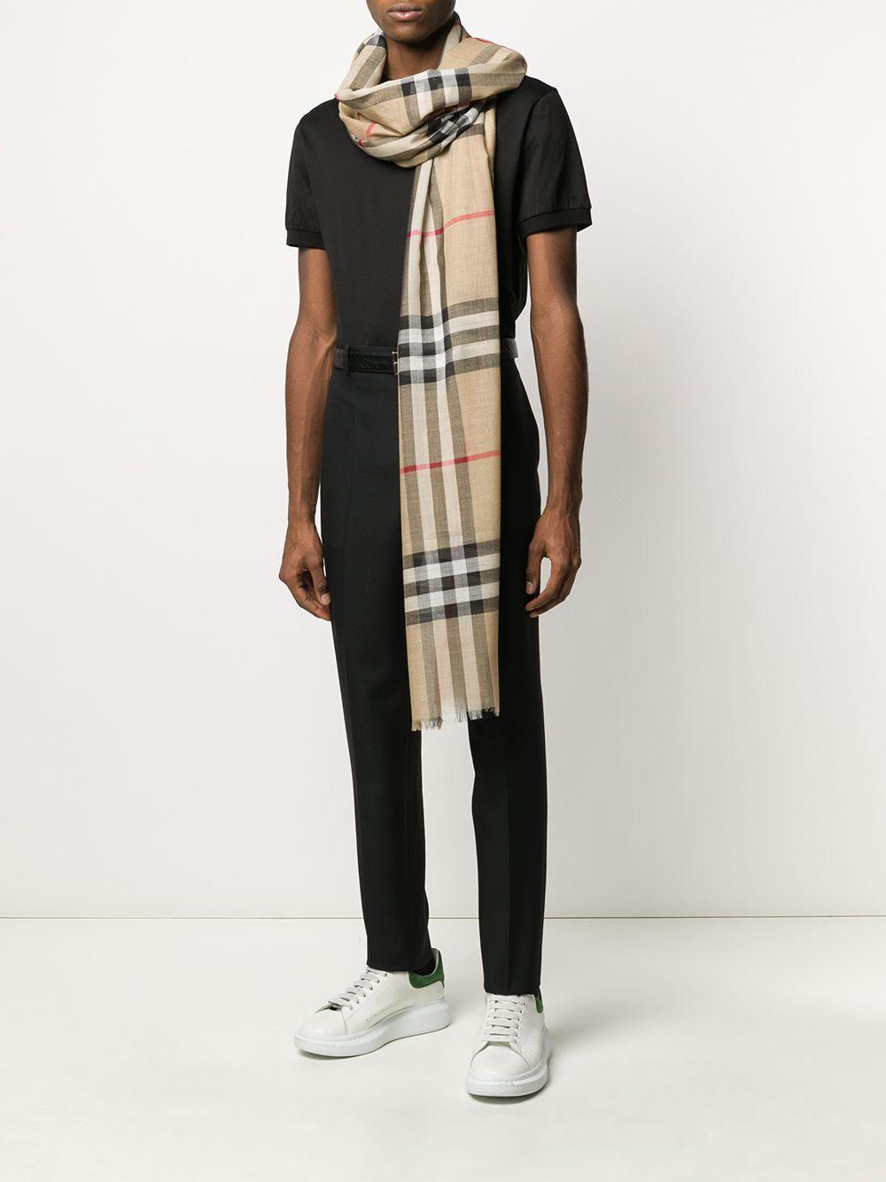 8018468 #A7026 BURBERRY