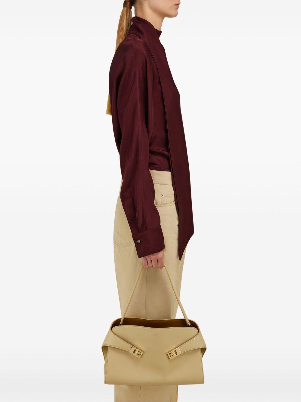 219816 780594STONE SALVATORE FERRAGAMO