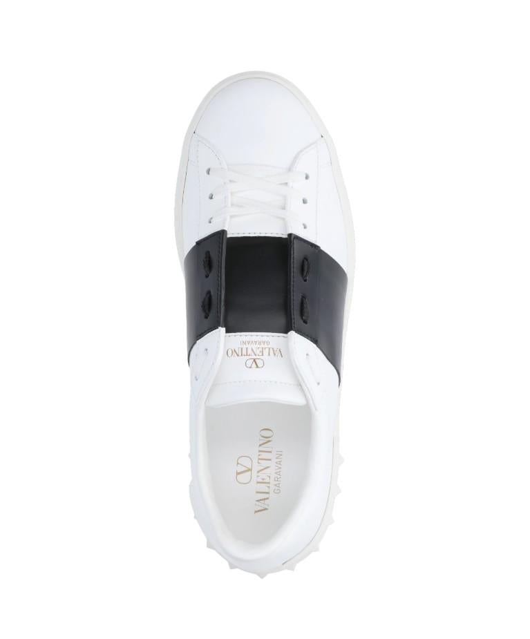 7Y2S0830* BLUA01 VALENTINO