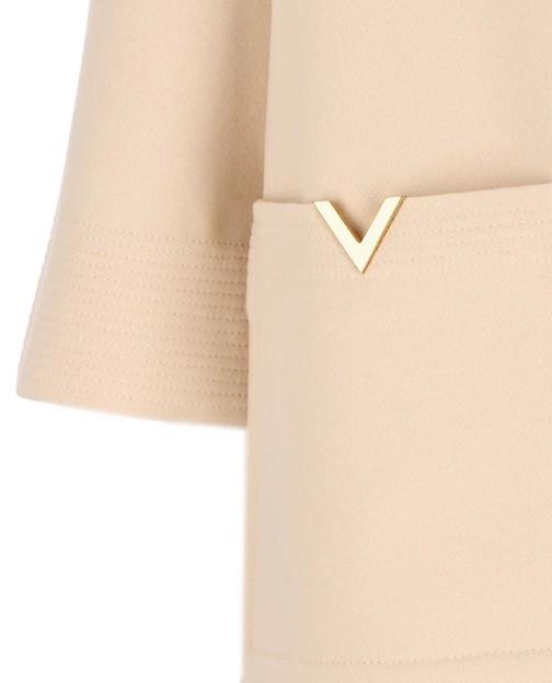 7B0CA3Z7* 9UKET5 VALENTINO