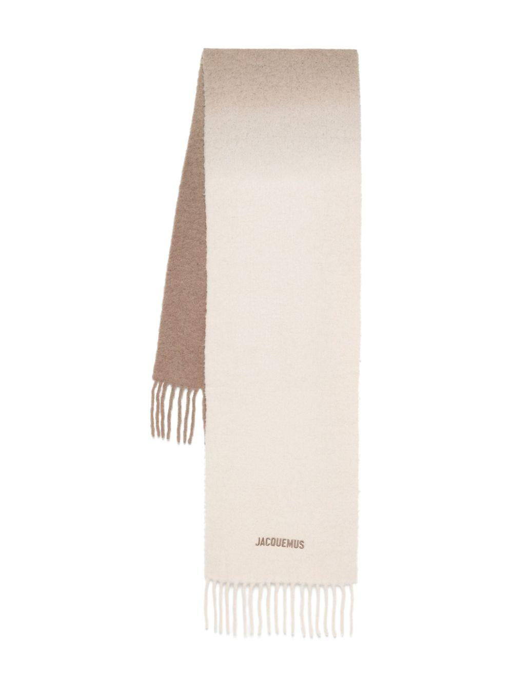 24HACU00574 AOT4032015 JACQUEMUS