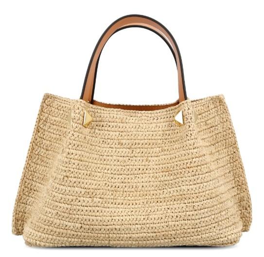 8W2B0T02QCL* #QZW VALENTINO