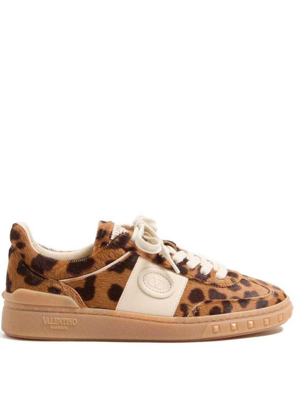 7W0S0IL9* ZQECHP VALENTINO