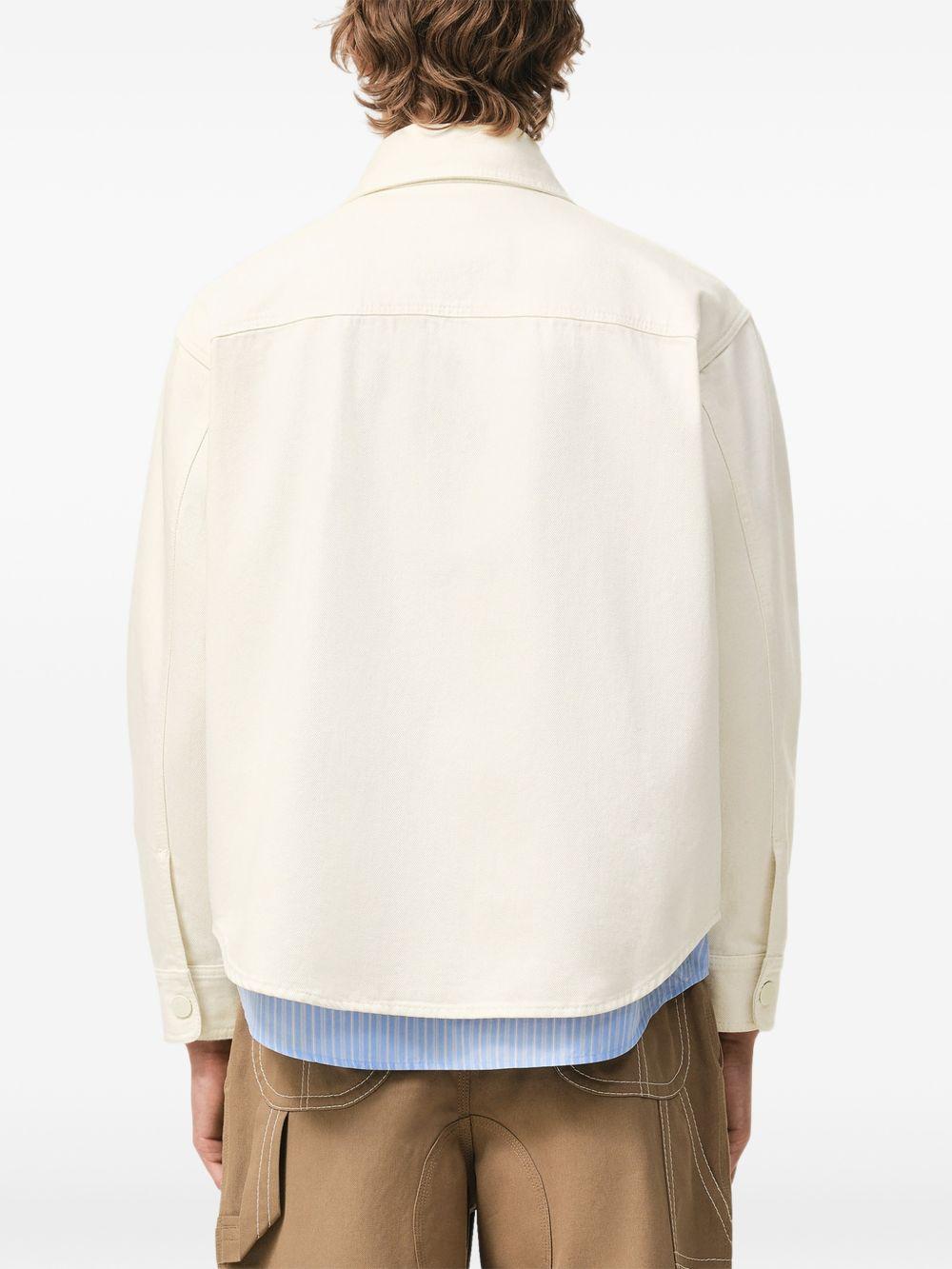 UJK897 DE0126136 AMI