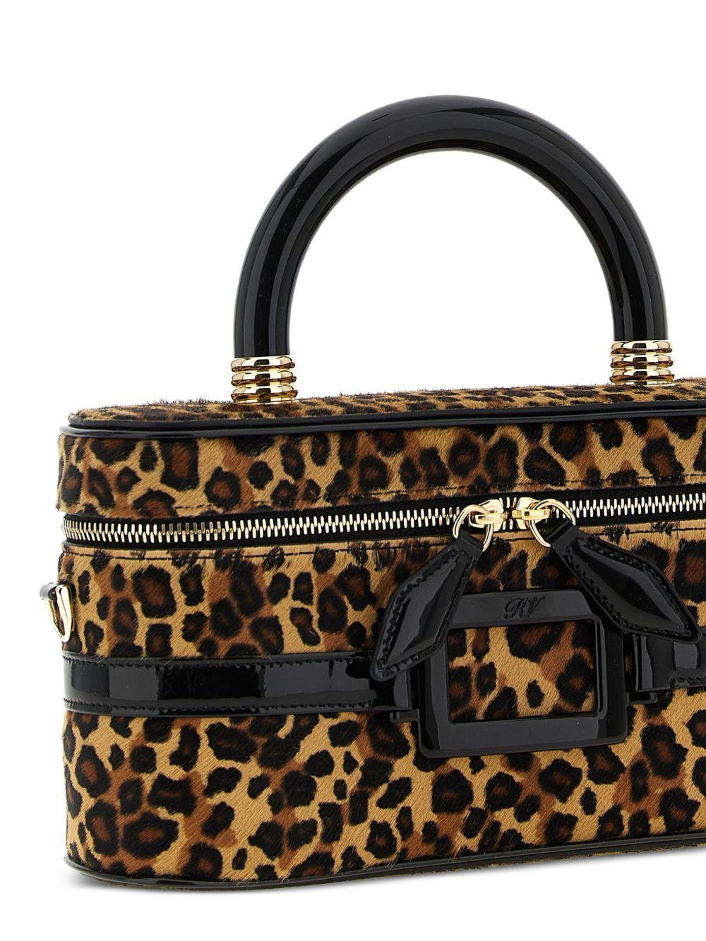 RBWAORH0101 USN021Z ROGER VIVIER