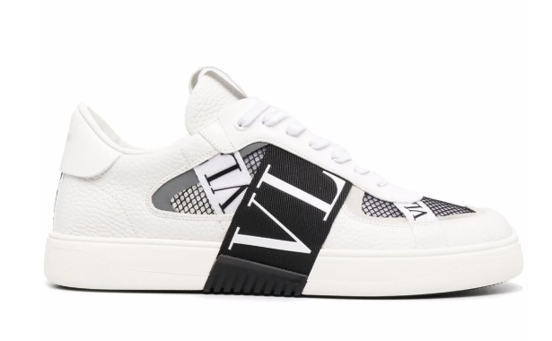 ZY2S0C58* SWFQ1X VALENTINO