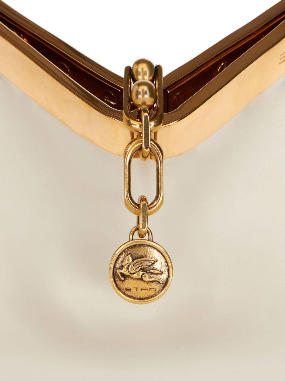 WP1B0001 AU022W1889 ETRO