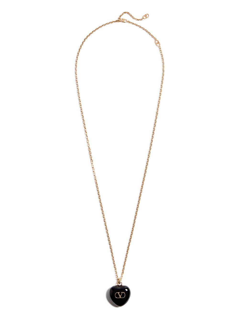 7W2J0AE2* MJP0RN VALENTINO